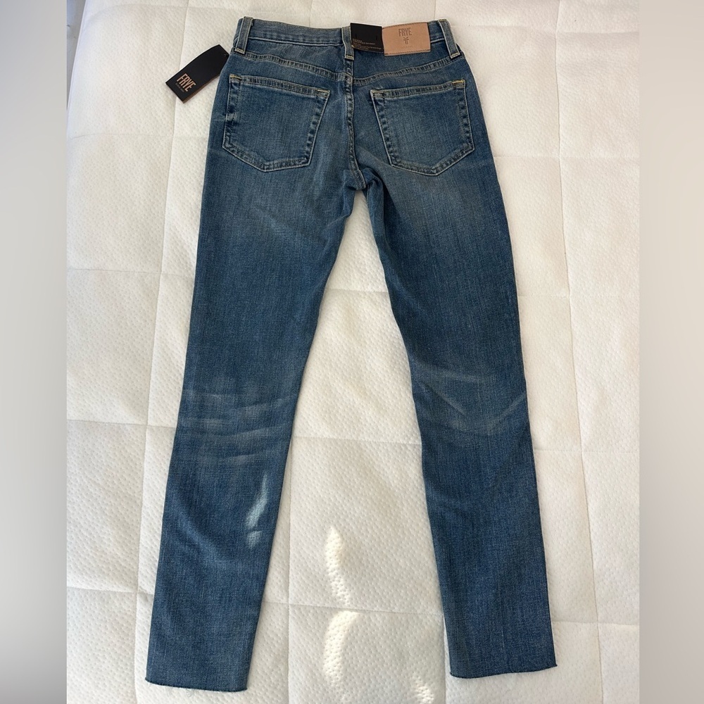 FRYE NWT Sienna Cropped Skinny Jeans Size 25 - Picture 4 of 7